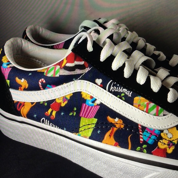 Vans x The Simpsons Christmas customs low shoes Size 7.5 W 9 - Picture 3 of 11